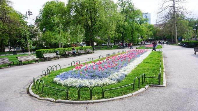 Bulgaristan Sofya Şehir Bahçesi