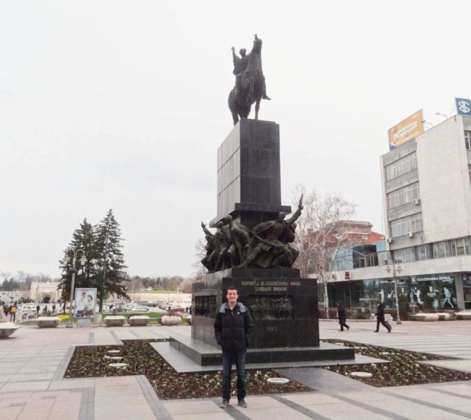 Sırbistan Niş Gezi Rehberi Kral Milan Heykeli
