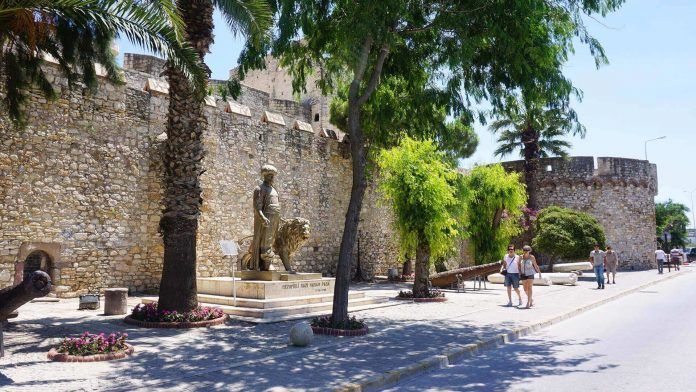 Çeşme Kalesi