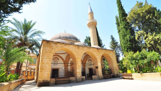 Arabahmetpaşa Camii