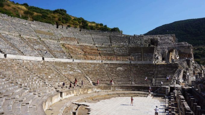 Büyük Efes Tiyatrosu