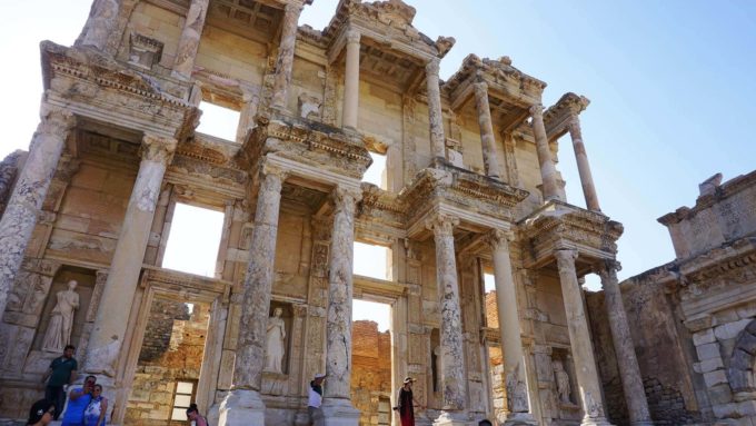 Efes Antik Kenti Gezi Rehberi Celsus Kütüphanesi